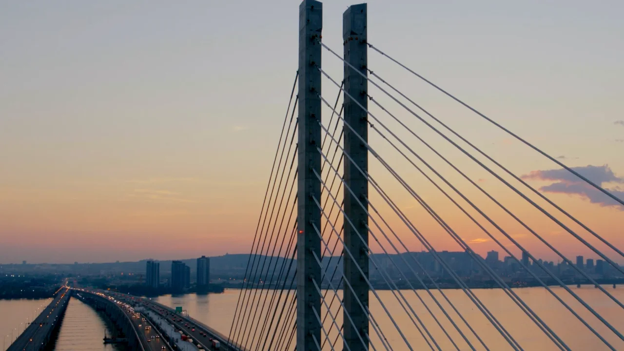 Des ponts mieux construits – Canam-Ponts